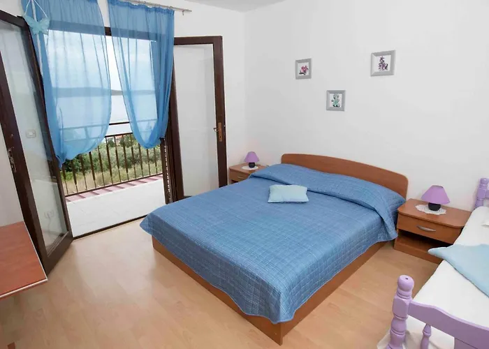 Apartments And Rooms By The Sea Zavala, Hvar - 8784 Гостевой дом 3*