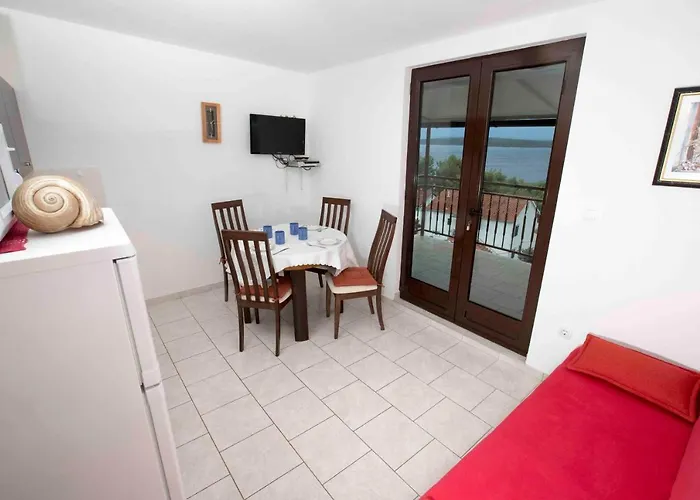 Гостевой дом Apartments And Rooms By The Sea Zavala, Hvar - 8784