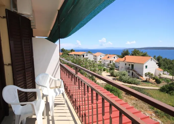 Гостевой дом Apartments And Rooms By The Sea Zavala, Hvar - 8784