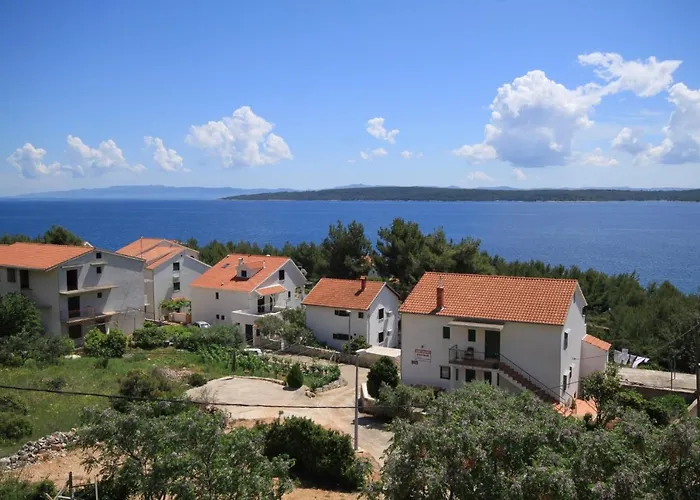 Гостевой дом Apartments And Rooms By The Sea Zavala, Hvar - 8784